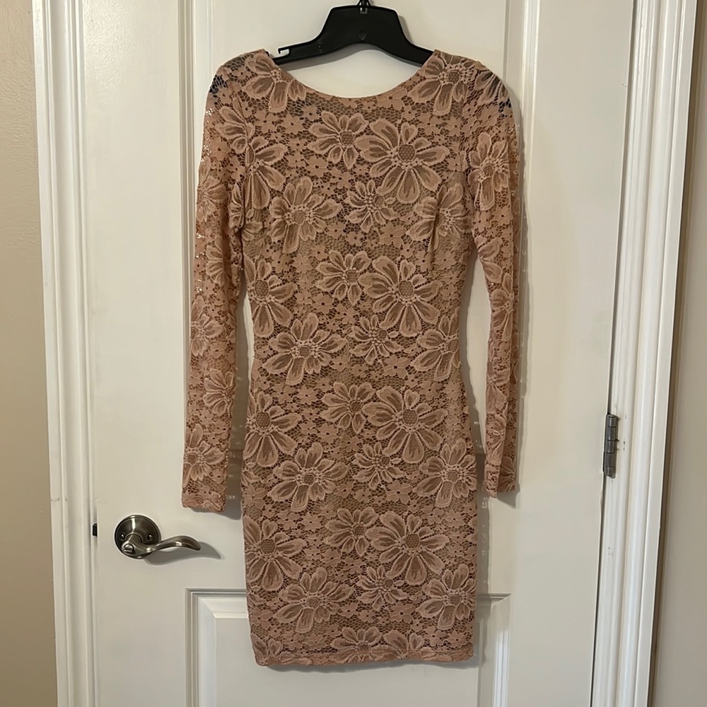 Bebe pink lace bodycon dress. Size: XS